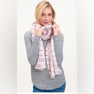 New without tags Splendid scarf